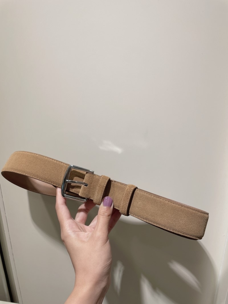 L0r0 P1ana belts